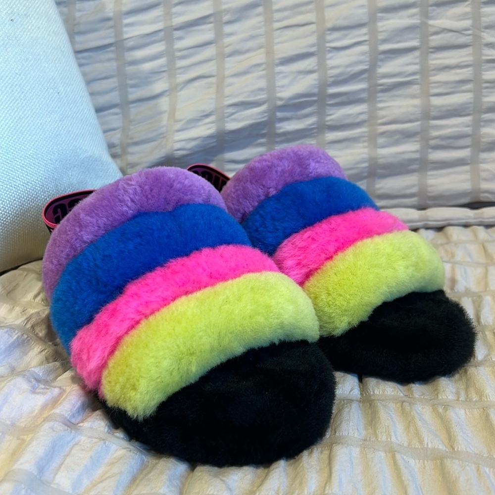 Ugg Slippers 🌈
